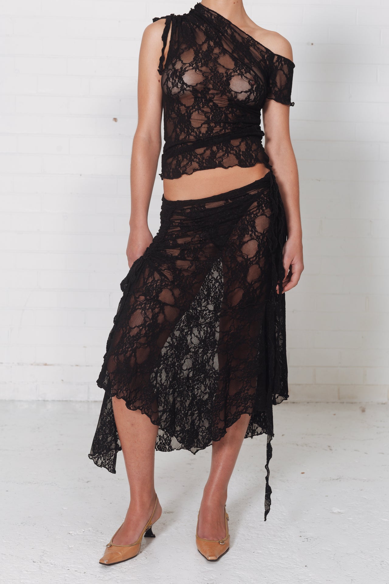 BLACK LACE SPLIT SKIRT