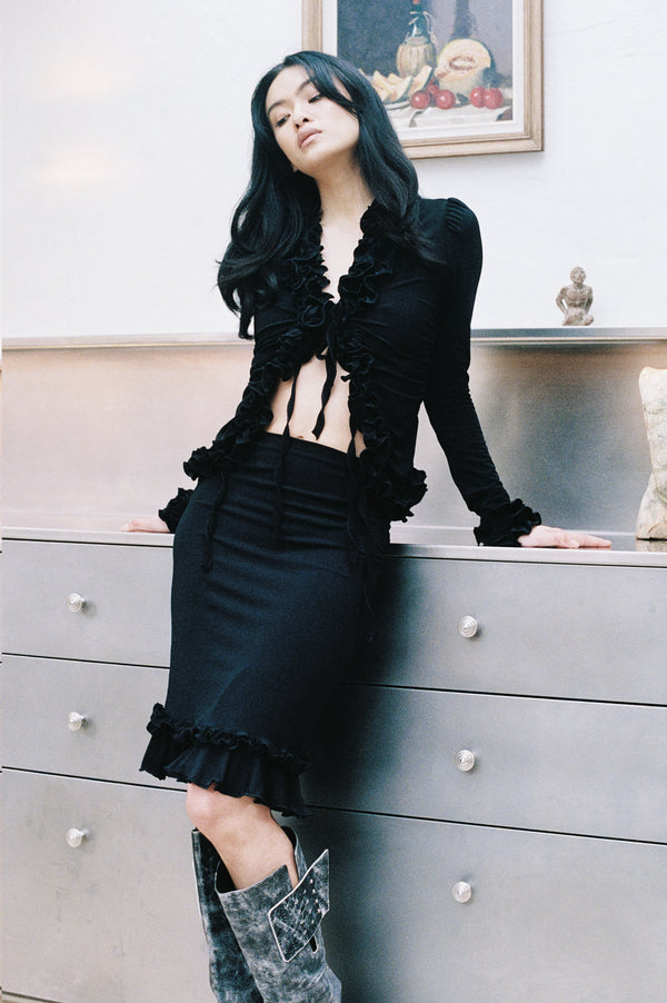 BLACK RUFFLE BLOUSE