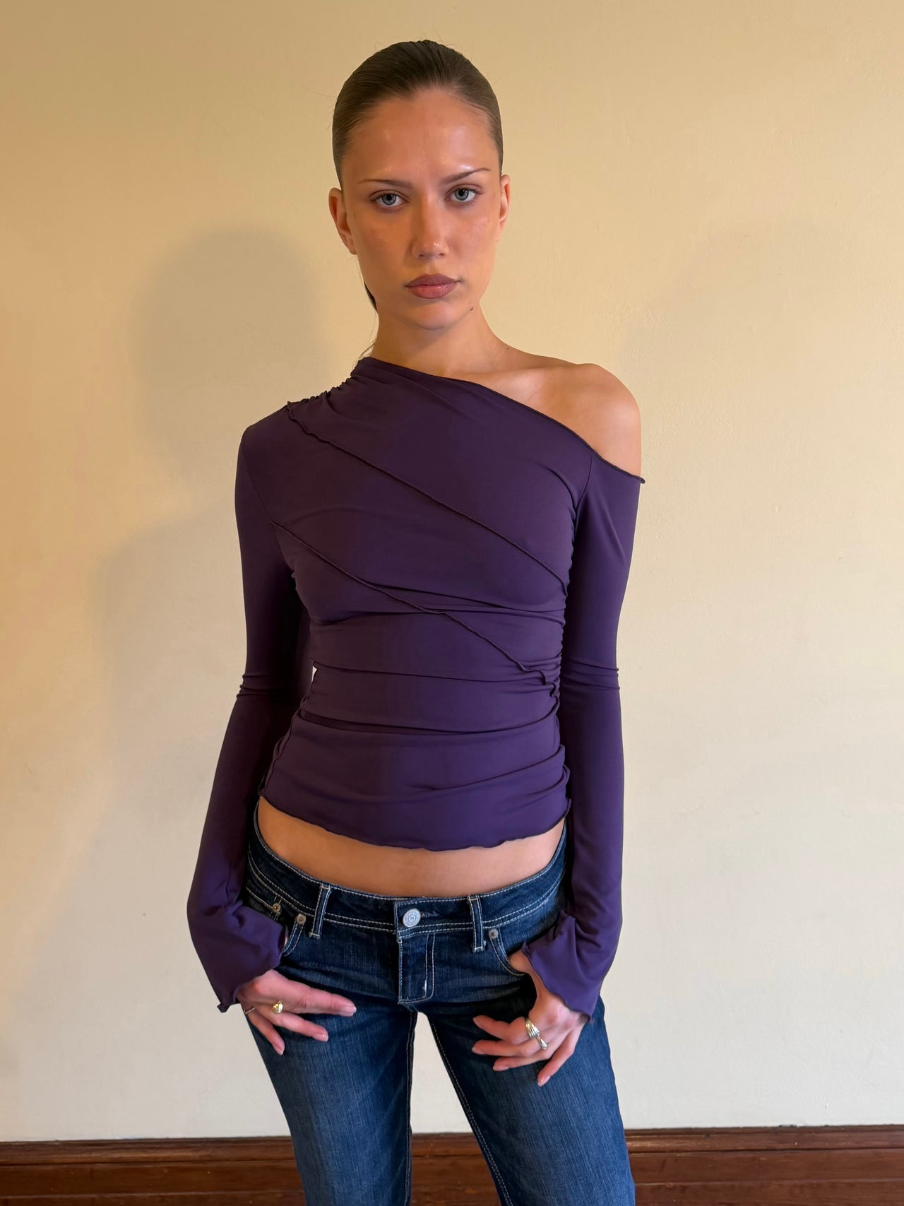 PURPLE POP SHOULDER TOP