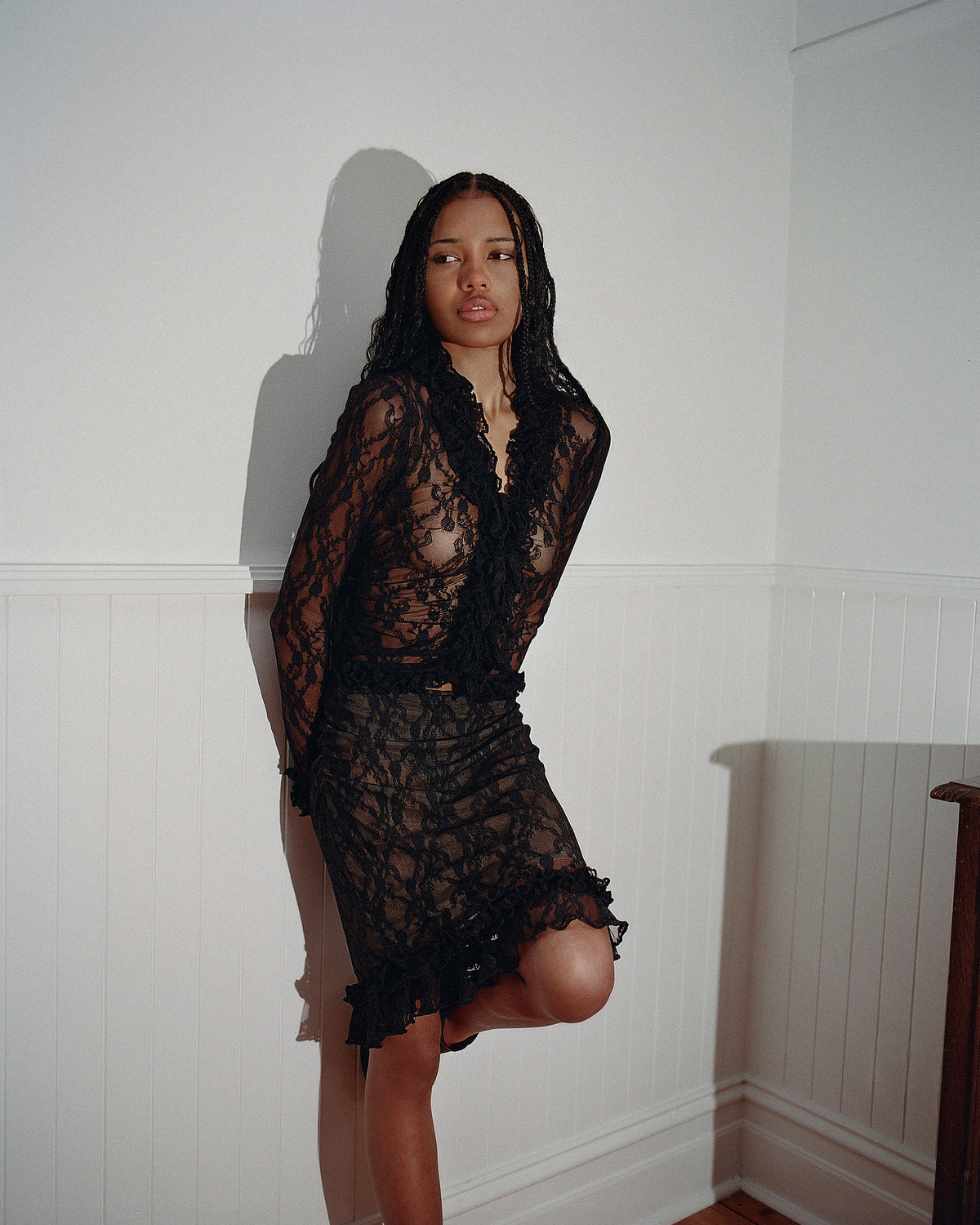 RUFFLE SKIRT BLACK LACE