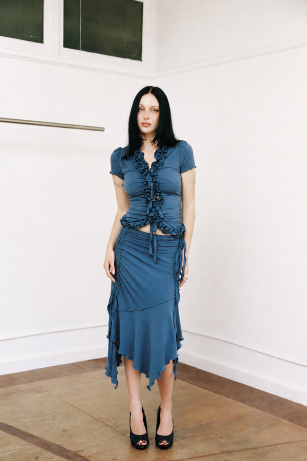 RUFFLE TOP SHORT SLEEVE FRENCH BLUE